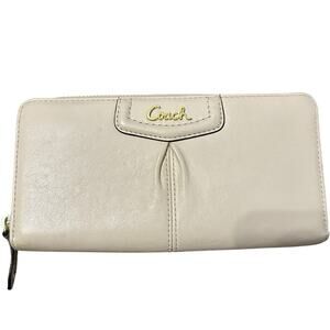 Coach Vintage Cream Ivory Leather Gold Logo Hardware Ashley Zip Around Wallet
